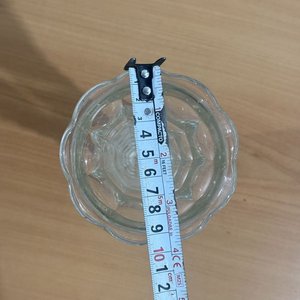 Lote de 3 piezas: Cuenco de metal y vidrio azul, florero de vidrio tallado y copeta de postre - imagen 9
