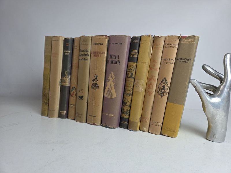 Colección de 12 antiguos libros editorial Sudamericana sobre personajes de la historia - imagen 2