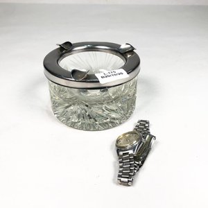 Lote anterior: Cenicero de Cristal Tallado y Reloj Citizen de Metal