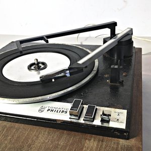 Equipo de Audio Philips con Tocadiscos Vintage - imagen 5