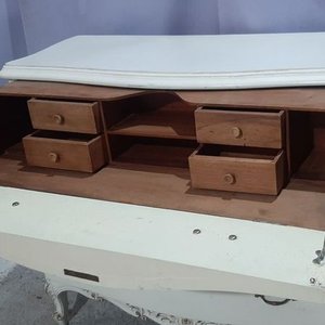Cómoda Provenzal Blanca con Escritorio Desplegable y Cajones Internos - imagen 3