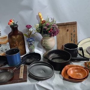 Cajón de Madera con Utensilios de Cocina y Decoración - imagen 3