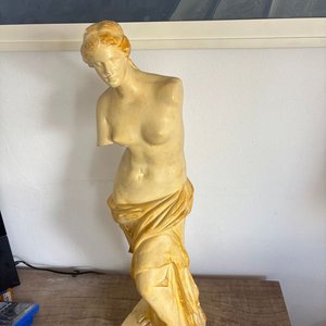 Escultura Clásica Venus de Milo en Yeso con Pátina - imagen 14