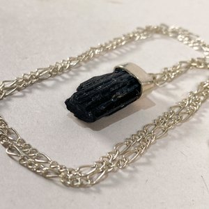 Collar con Colgante de Turmalina Negra - imagen 2