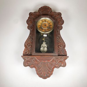 Reloj de Pared Antiguo con Péndulo y Llave, Caja de Madera Tallada - imagen 2