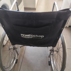 Lote anterior: Silla de Ruedas Plegable MediShop - Nueva