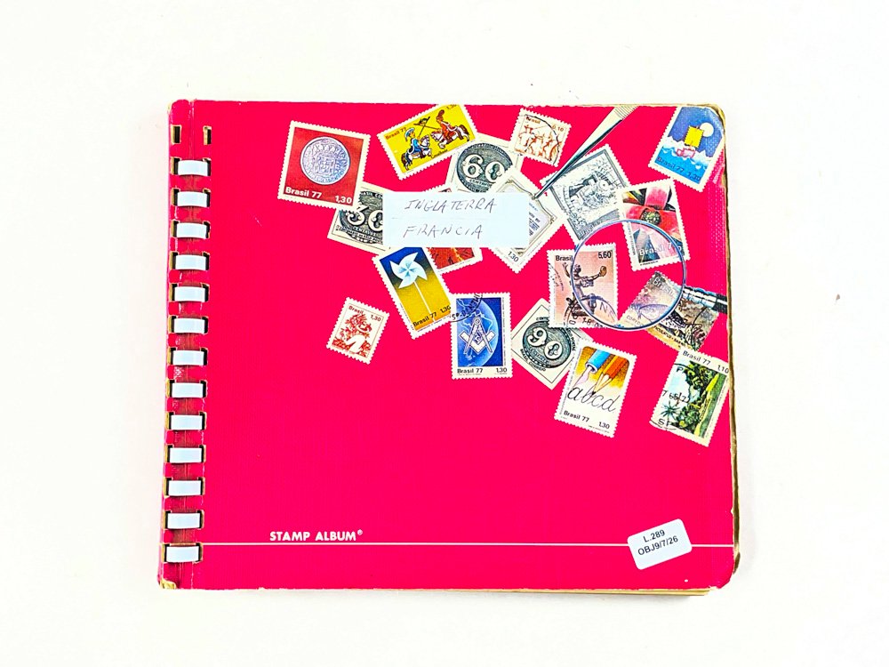 Álbum de Sellos con Colección Variada
