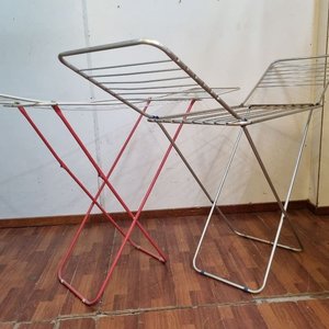 Set de 2 Tendederos Plegables de Ropa (Rojo y Plateado) - imagen 4