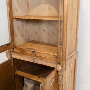 Mueble de Pinotea Antiguo en Dos Partes con Puertas de Vidrio - imagen 3