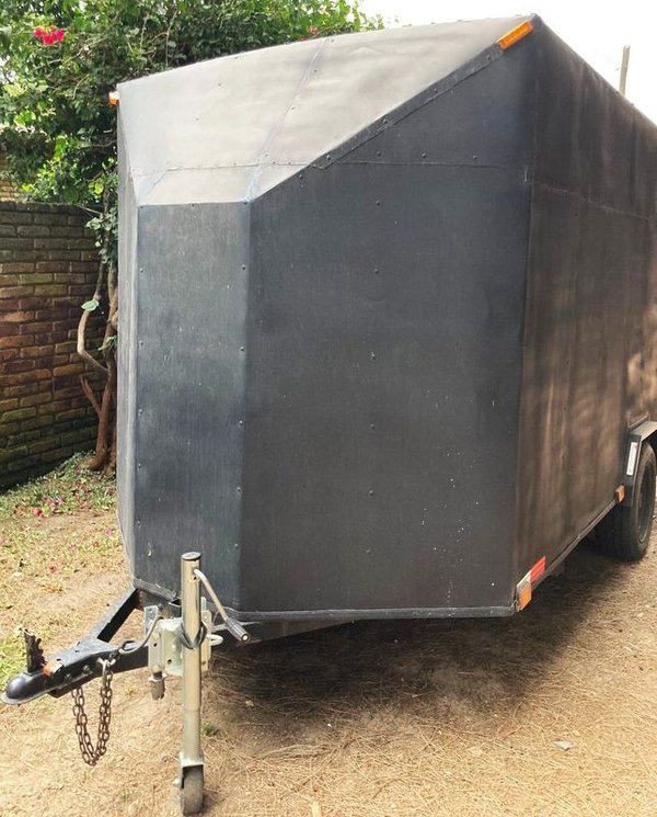 Tráiler cerrado tipo furgón para transporte de motos, herramientas y mercadería - imagen 4