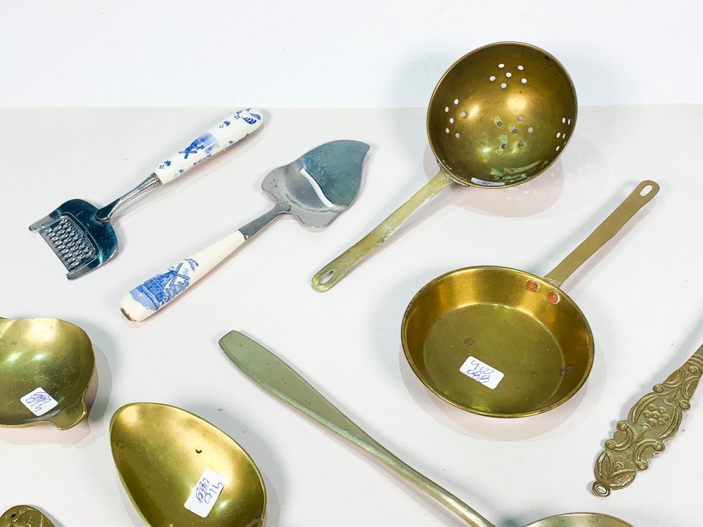 Utensilios de cocina en oro y plata - imagen 3