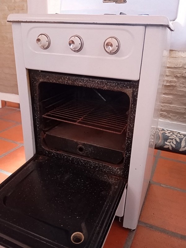 Cocina DELNE en estadio único, impecable mantenimiento y esmaltado blanco original - imagen 6