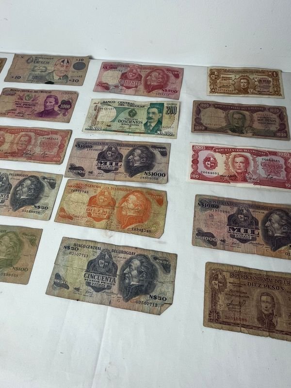 Colección de billetes y monedas antiguos - imagen 4