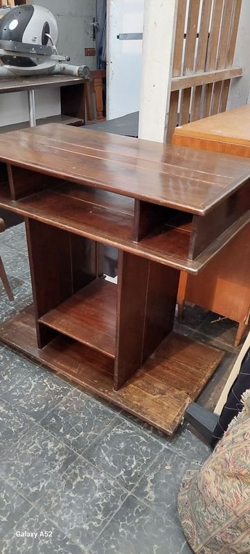 Rack de TV en madera en buen estado - imagen 2