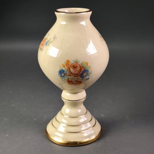 Lote anterior: Mate Isabelino de Cerámica con Flores y Detalles Dorados
