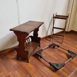 Mesa de Arime de Madera con Revistero y Base con Ruedas Plegable - imagen 5