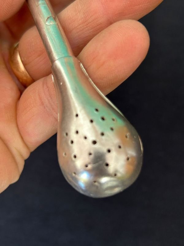 Bombilla recta plata y oro: Accesorio de metal con diseños ornamentales - imagen 5
