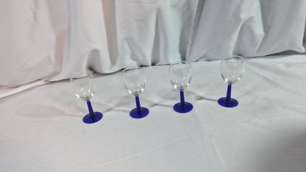4 Copas de Vino con Base Azul