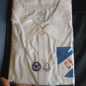 Camiseta Club Nacional de Football Edición Especial 120 Años Umbro Talle XXL - imagen 2