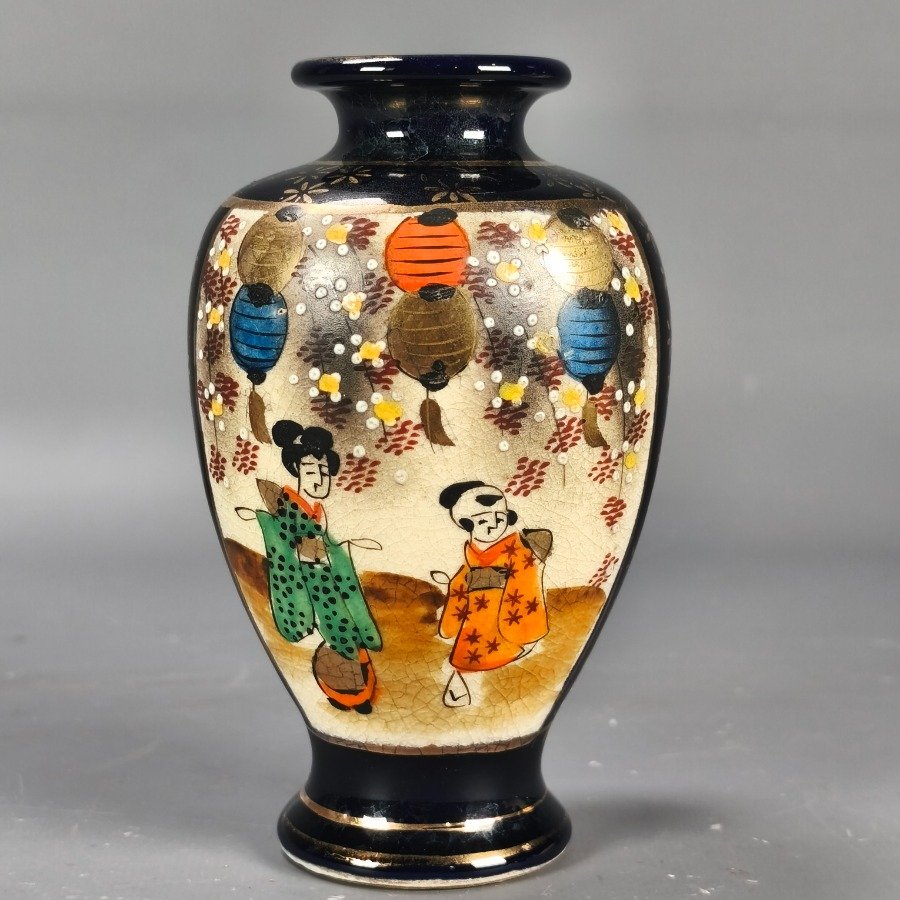 Pequeño florero japonés estilo satsuma decorado a mano - imagen 2
