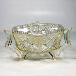 Centro de mesa hexagonal de cristal tallado con tres patas - imagen 4