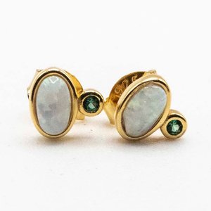 Lote anterior: Aritos de Plata con Baño de Oro, Nácar y Piedra Verde