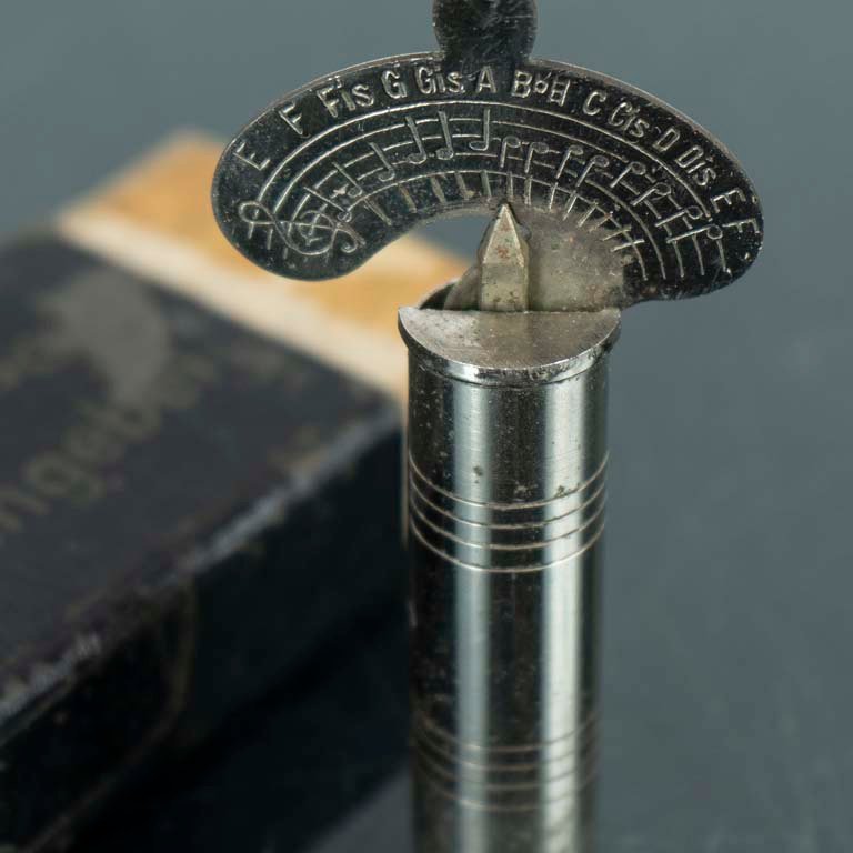 Item 2110410 - Image 1