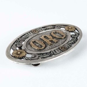 Hebilla Ovalada de Plata y Oro con Diseño Floral - imagen 2