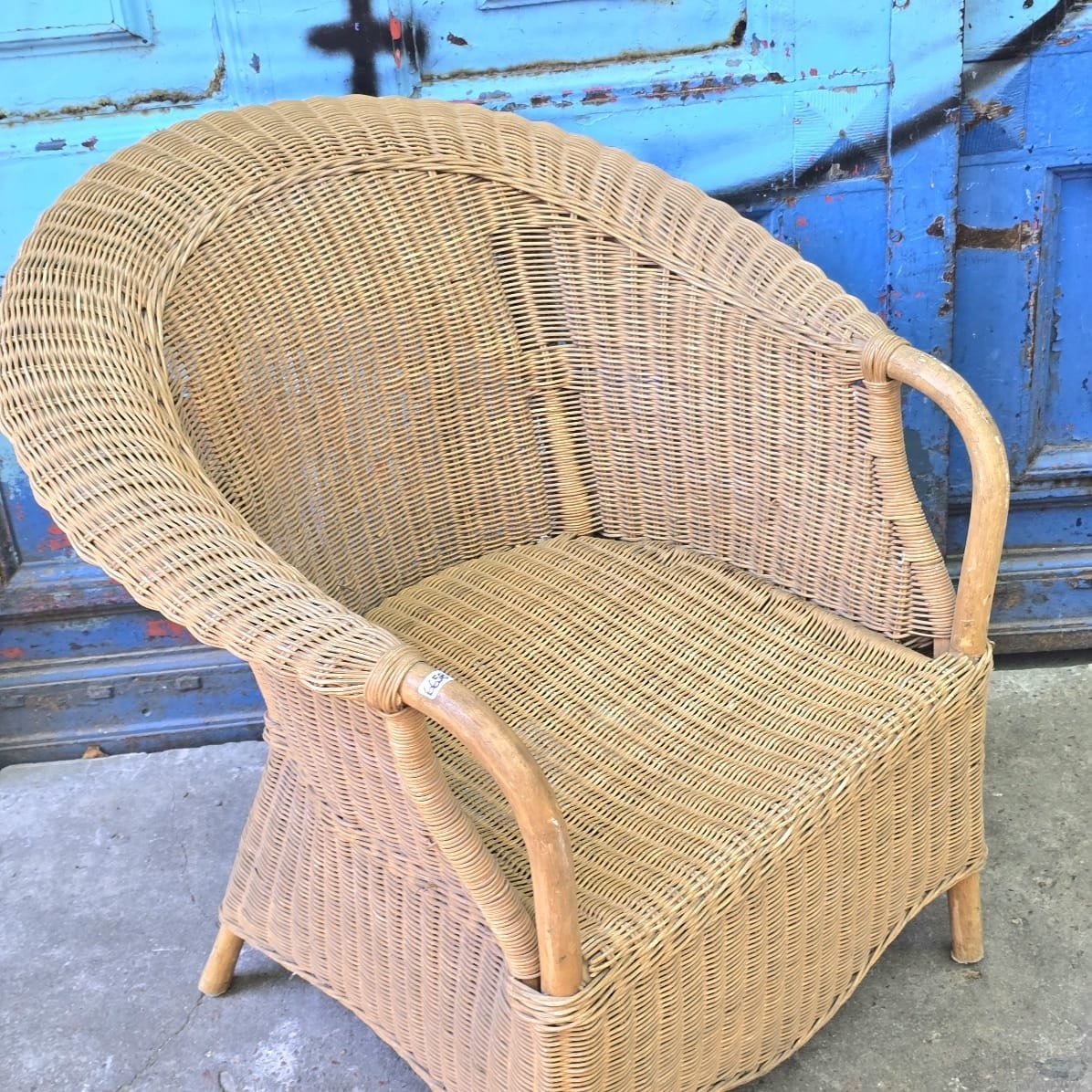 Sillón de mimbre antiguo en excelente estado - imagen 2
