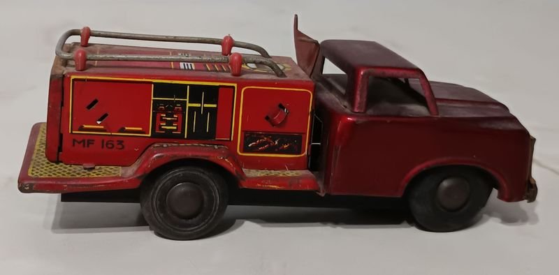 Antiguo Camión de Bomberos de Hojalata esmaltada para Venta - imagen 4