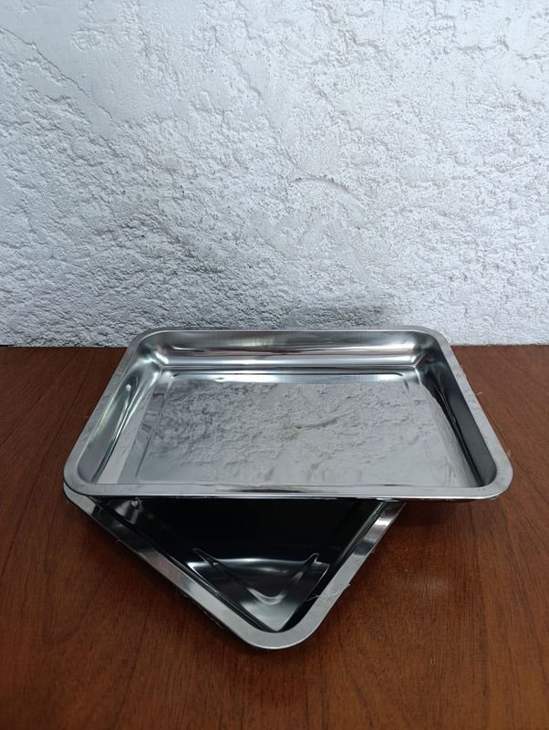Lote siguiente: Plato de plata inoxidable de 39 x 29