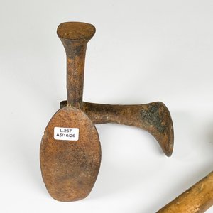 Lote de Herramientas Antiguas: Pie de Zapatero y Cuchara Grande de Madera - imagen 3