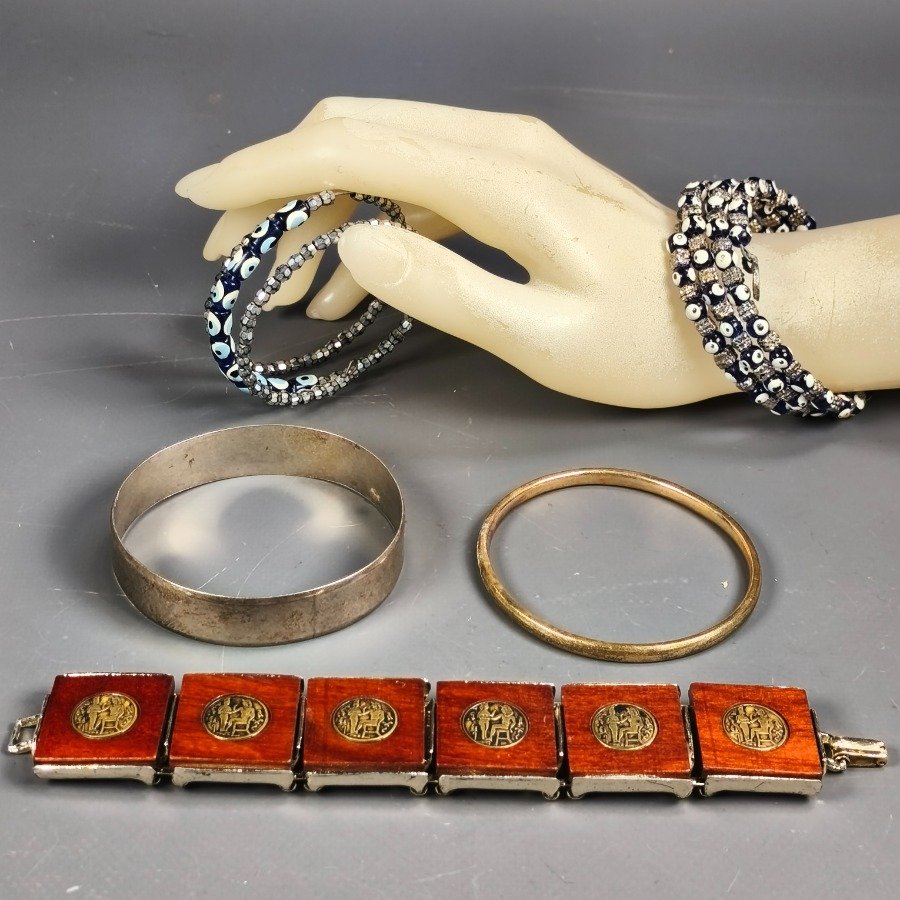 Item 16380 - Image 0