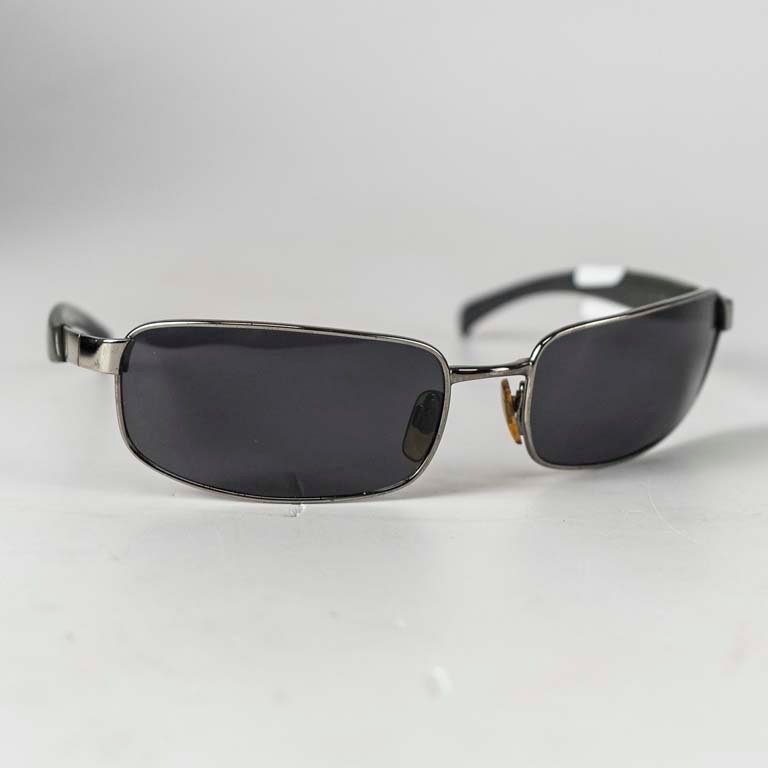 Lote anterior: Par de lentes de sol Emporio Armani