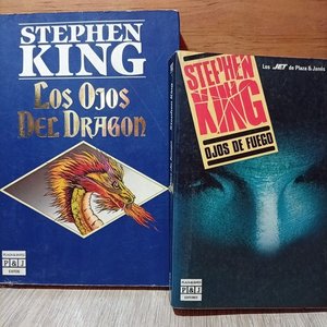 Lote siguiente: Dos Libros de Stephen King: Los Ojos del Dragón y Ojos de Fuego