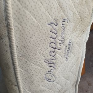 Colchón Queen Orthopur Memory Espuma Viscoelástica - imagen 5