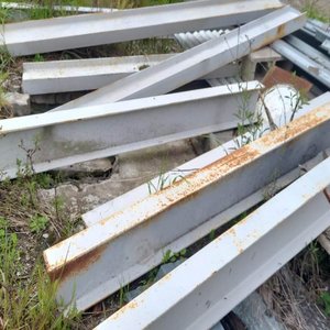 Lote siguiente: Perfiles Doble T Metálicos para Construcción