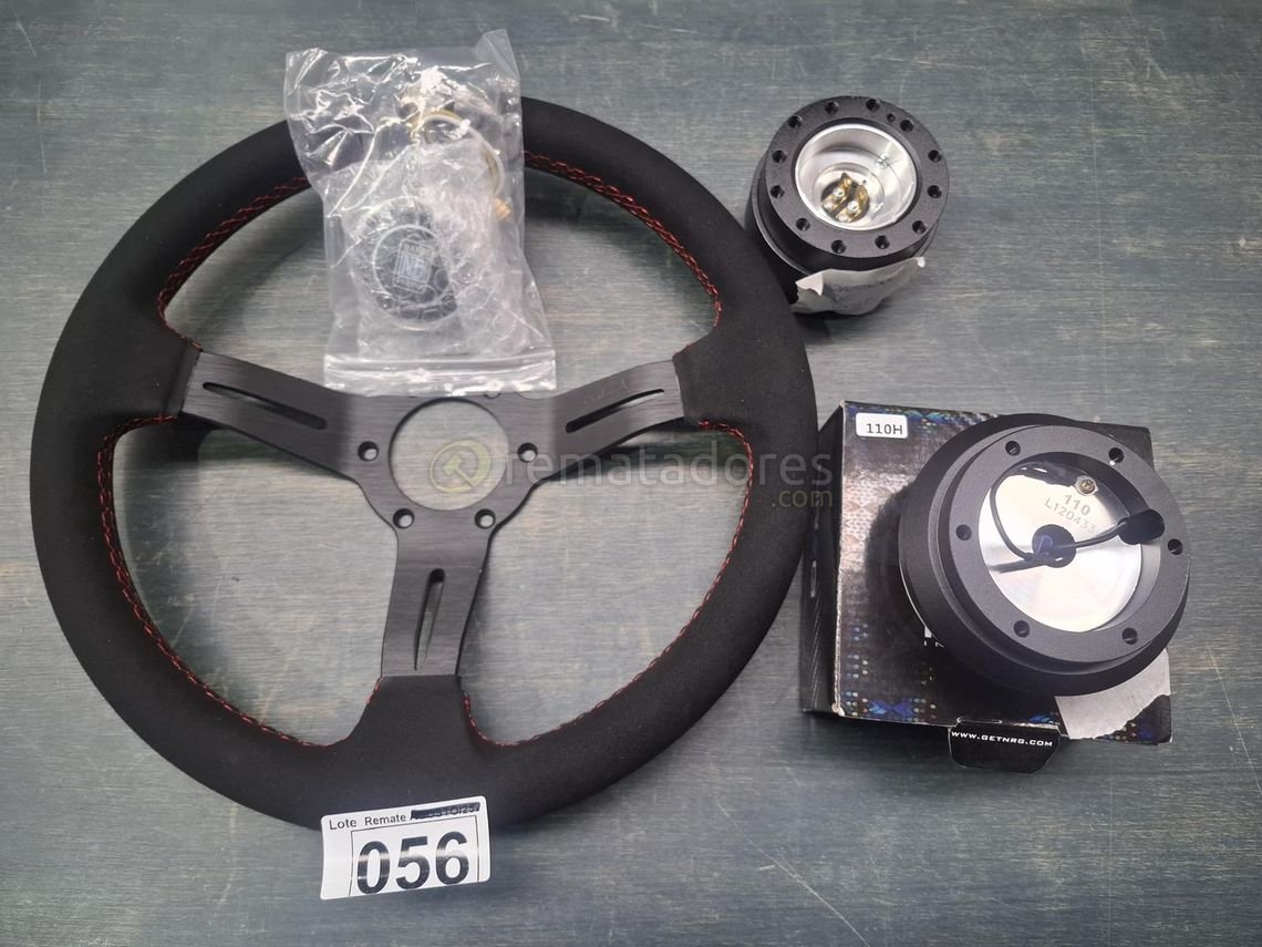 Volante Deportivo Negro con Accesorios