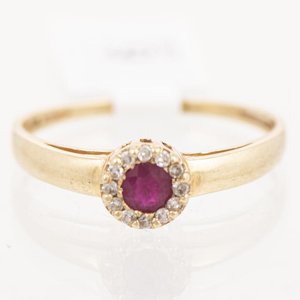 Lote siguiente: Anillo de Oro 18k con Rubí y Brillantes