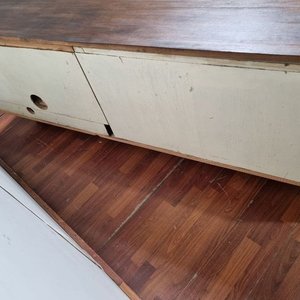 Aparador Bajo Moderno de Madera con Cajones y Puertas - imagen 5