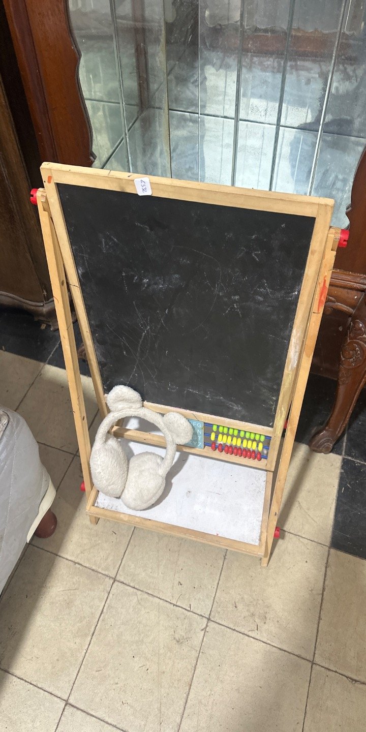 Pizarra Infantil de Madera con Accesorios