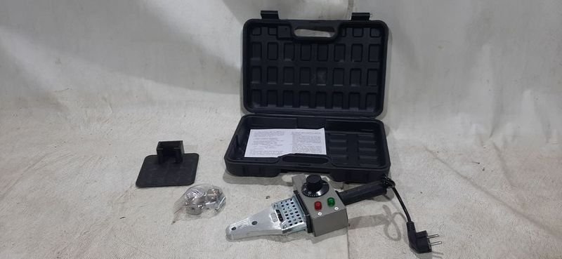 Termofusora para Tubos de Plástico con Accesorios y Maletín