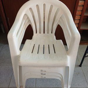 Lote anterior: Juego de 4 Sillas Plásticas Blancas Apilables