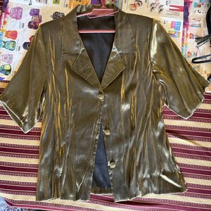 Conjunto de 2 Blusas Femeninas Talle L/XL: Dorada Manga Corta y Crema Estampada - imagen 3