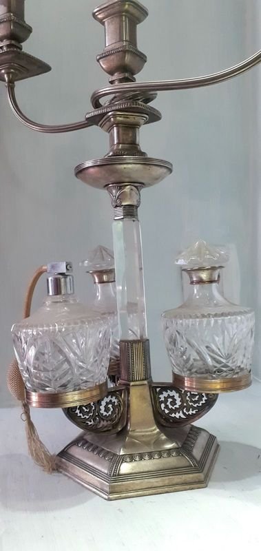 Antiguo Tocador Perfumero Candelabro Frances Periodo Renacimiento en Cristal y Metal con Baño de Plata - imagen 2
