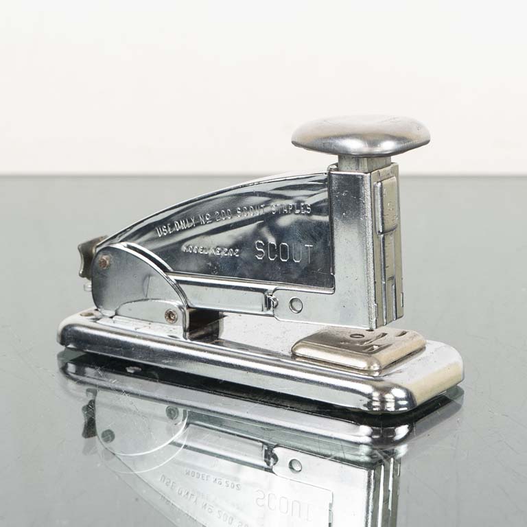 Engrampadora Scout - Medidas: 13cm