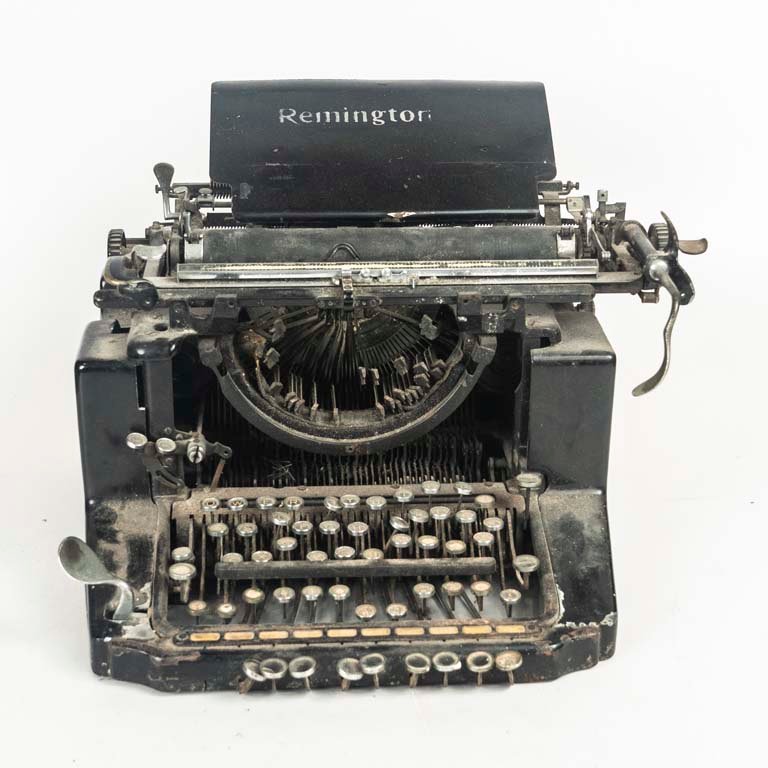 Máquina de Escribir Antigua Remington Negra