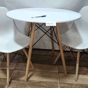 Juego Desayunador Eames Mesa Redonda Blanca con Dos Sillas Patas de Madera - imagen 3