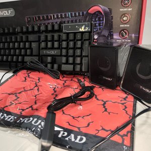 Combo Gamer T-Wolf TF850 5-en-1: Teclado, Mouse, Parlantes, Auriculares y Mousepad con Luces LED - imagen 6