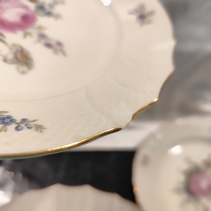 Platos llanos de Royal Copenhagen, 12 piezas de 22 cm con diseños florales - imagen 5